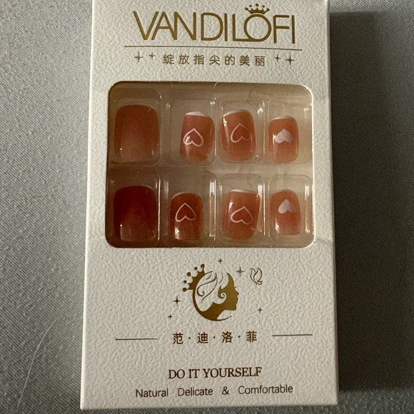 Blush Love Press on Nail Nail Set with Heart Accents valentines nails - Picture 2 of 3